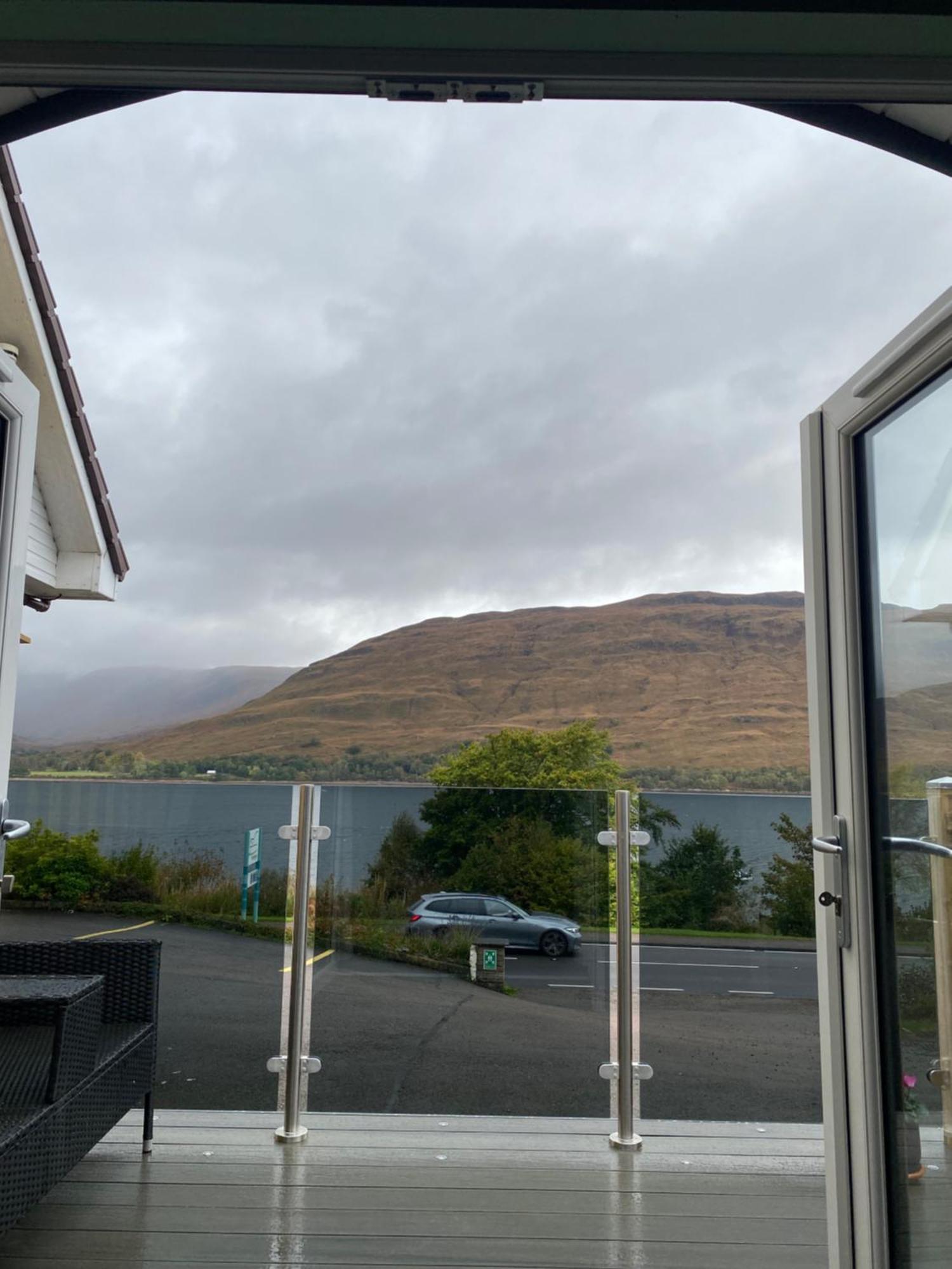 Seaview Lodges At Torlinnhe Fort William Exteriör bild